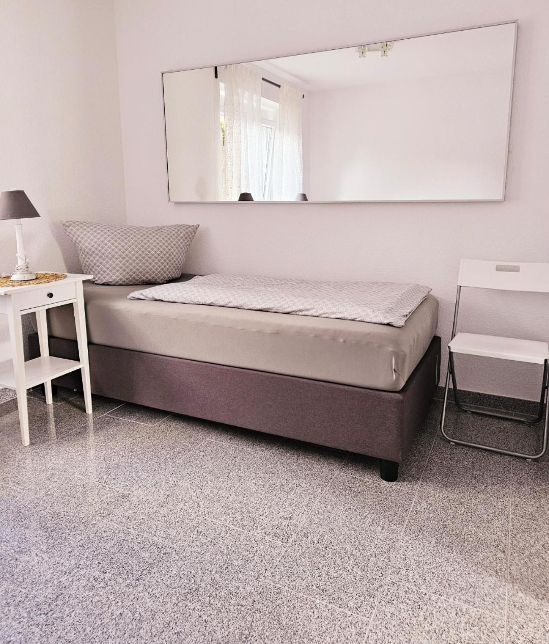 Ferienwohnung Sinsheim Bagian luar foto